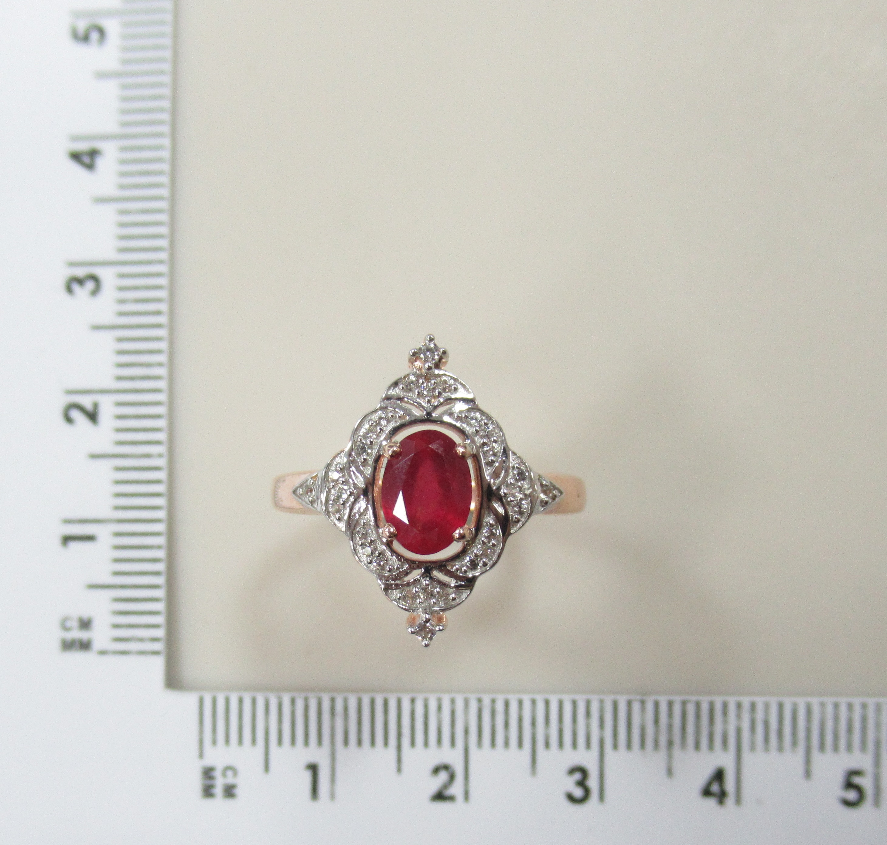 Серебряное кольцо с рубином